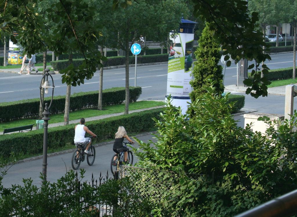 Andrassy Apartment With Inside Parking Budapest Ngoại thất bức ảnh