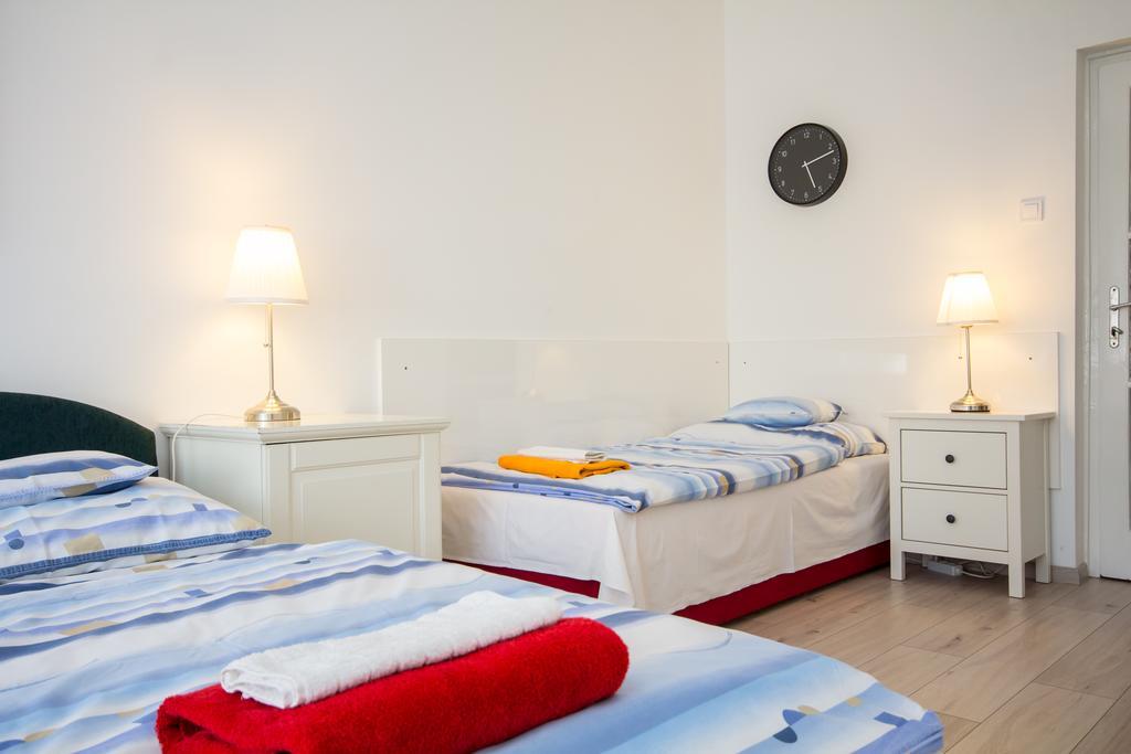 Andrassy Apartment With Inside Parking Budapest Ngoại thất bức ảnh