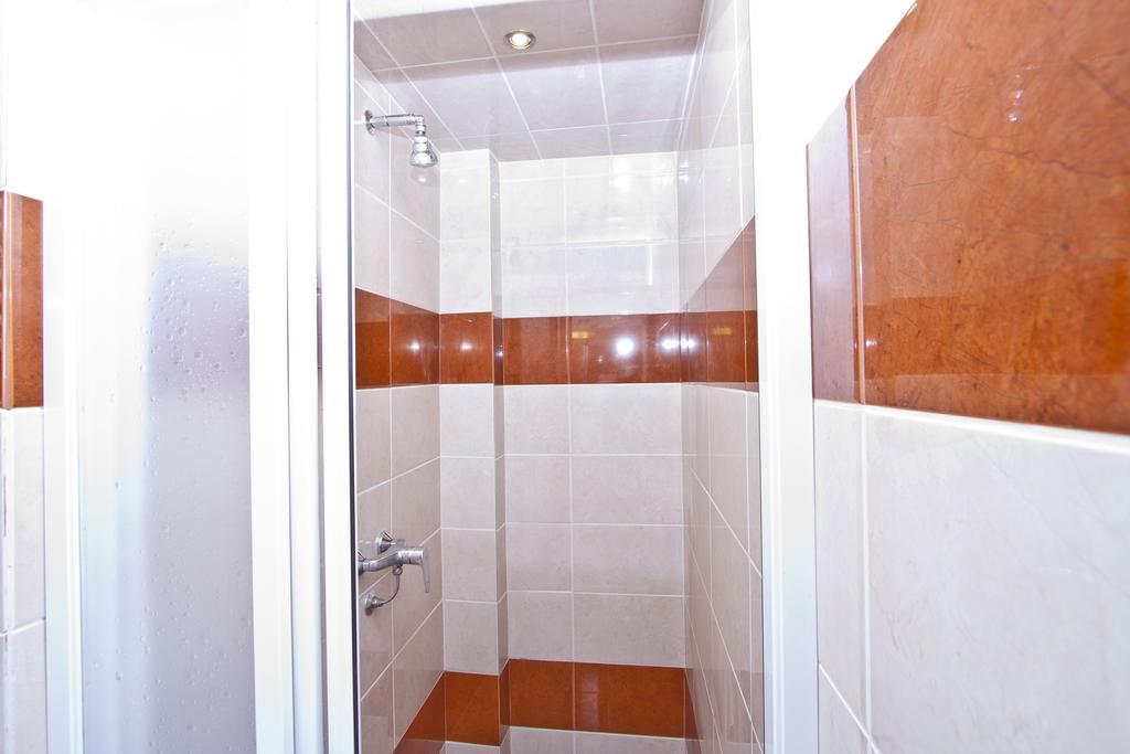 Andrassy Apartment With Inside Parking Budapest Ngoại thất bức ảnh