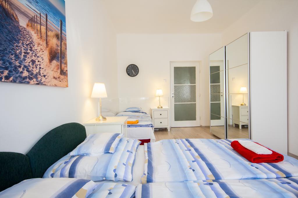 Andrassy Apartment With Inside Parking Budapest Ngoại thất bức ảnh